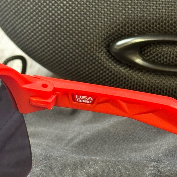 COPY - Oakley Sutro Lite Prizm Sunglasses Res Frame Ruby Red Lens Gently Used - Picture 3 of 7